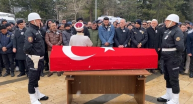 Motosiklet kazasında hayatını kaybeden polis Bursa'da toprağa verildi