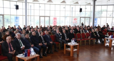 Muhtarlarla 'Çevre Düzeni Planı' buluşması