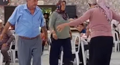Yatağanlı çift, oyunları ile sosyal medyada gündem oldu