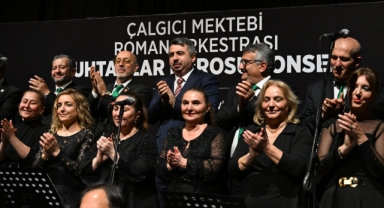 Yıldırım’da Muhtarlar sahneye çıktı, Müzik rüzgârı esti