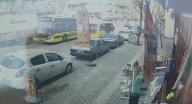 Belediye otobüsü 4 araca böyle çarptı
