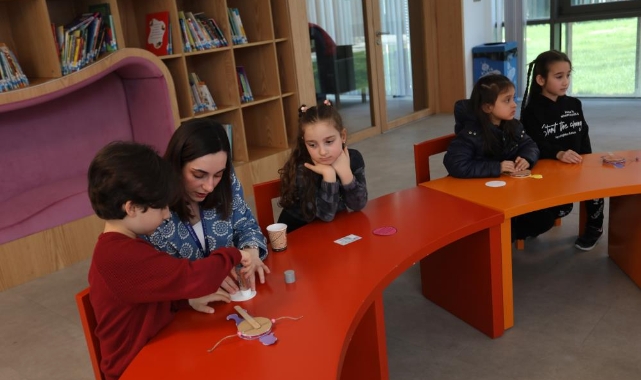 Minikler kendi Ramazan davulunu yaptı