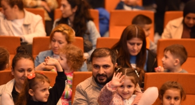 YILDIRIM’DA PERDE ÇOCUKLAR İÇİN AÇILDI