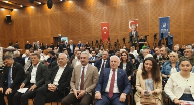 Bursa Belediye Başkanı: 'Hesap Vereceksek Geçmişe Bakalım'