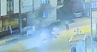 İnegöl'de Feci Kaza: Motosiklet Sürücüsü Metrelerce Havalandı