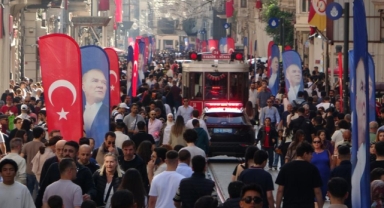 19 Mayıs’ta Taksim Meydanı ve çevresi Türk bayraklarıyla donatıldı