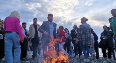 Baharın Müjdecisi Hıdırellez Sahilde Kutlandı