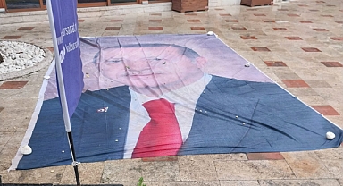 Erdoğan'ın Posterine Saygısızlık İddiası! Bursa'da Büyük Skandal