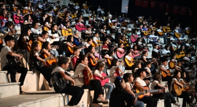Gemlik'in Genç Sanatçıları, 19 Mayıs'ta Yeteneklerini Sergiledi