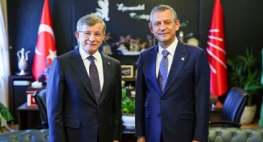 Özgür Özel, Ahmet Davutoğlu ile bir araya geldi