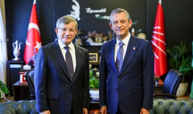 Özgür Özel, Ahmet Davutoğlu ile bir araya geldi