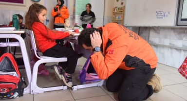 YILDIRIM BELEDİYESİ’NDEN 6 BİN ÖĞRENCİYE ‘AFET’ EĞİTİMİ