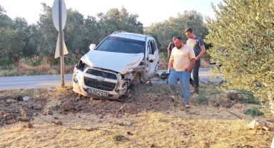 Hatalı sollama kazayı beraberinde getirdi: 3 araç birbirine girdi