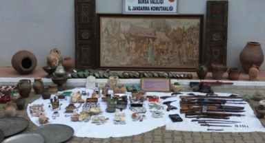 İznik'te jandarma 4.5 milyon dolar değerinde tablo ele geçirdi