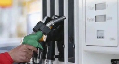 Araç sahiplerine müjde: Benzine indirim geliyor