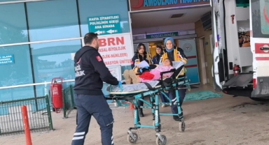 Bursa'da demir kapının altında kalan 9 yaşındaki çocuk ağır yaralandı