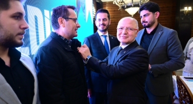 AK Parti Bursa'ya Rekor Yeni Üye Katılımı