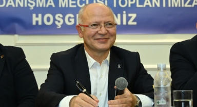 AK Parti Gemlik ve Orhangazi teşkilatlarında çoşkulu buluşma: 800 yeni üye AK Parti’ye katıldı