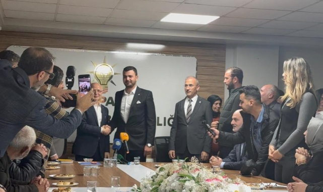 Gemlik'te AK Parti'ye 800 yeni üye katıldı