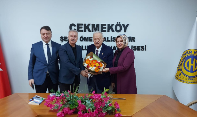 ESKİ BAKAN İSMAİL MÜFTÜOĞLU ÇEKMEKÖY ŞEHİT ÖMER HALİSDEMİR KIZ İHL ZİYARET ETTİ