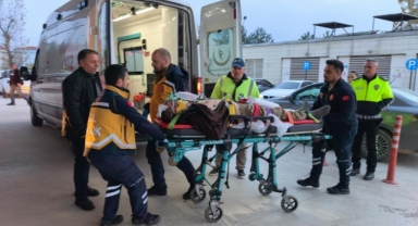 Kontrolden çıkan minibüs şarampole yuvarlandı: 1 yaralı