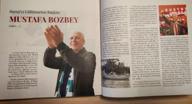 Öğretmenler Günü’nde Tartışmalı Kitap Dağıtımı: Belediye Kaynaklarıyla “Reklam” Tepkisi