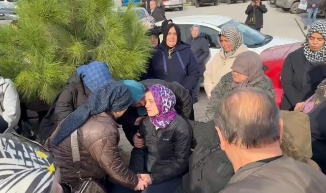 Anneden en acı veda: Elif Kumal son yolculuğuna uğurlandı