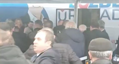 Bursa Büyükşehir Belediye Başkanı Mustafa Bozbey'e saldırı girişimi