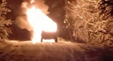 Bursa'da alev alev yanan cip hurdaya döndü