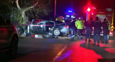 Kontrolden çıkan araç ağaca çarptı: 2 ölü, 2 yaralı