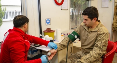 Bursa Jandarması'ndan Kızılay'a anlamlı katkı