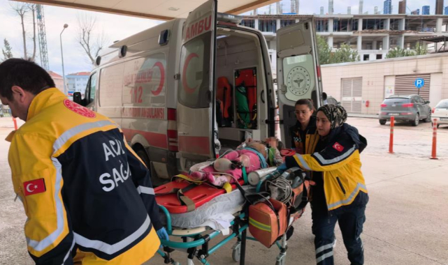 Hafif ticari aracın çarptığı çocuk ağır yaralandı