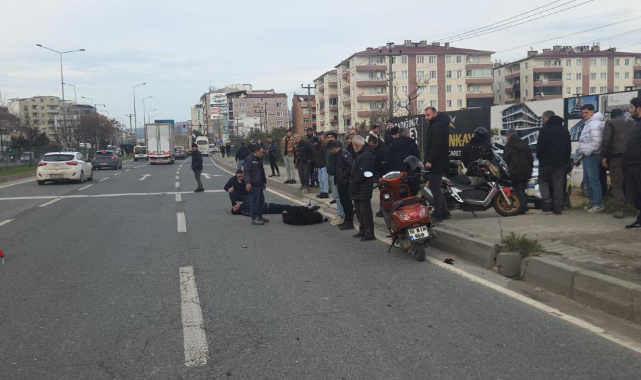 Otomobile çarpan motosiklet savruldu: 2 yaralı