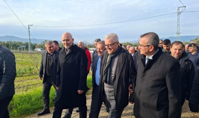 Süleyman Soylu, başdanışmanı Harun Akın'ın ağabeyinin cenazesine katıldı