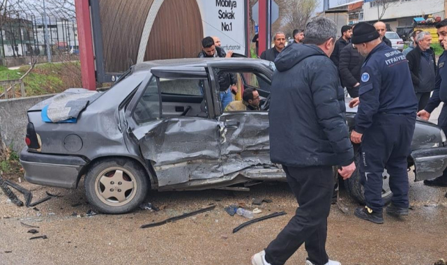 2 aracın karıştığı kazada 4’ü çocuk 9 kişi yaralandı