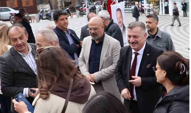 Anahtar Parti Bursa’da 200 bin ata tohumunu 2 saatte dağıttı