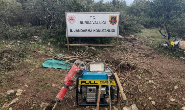 Bursa’da Jandarma 35 metrelik kaçak tüneli ortaya çıkardı