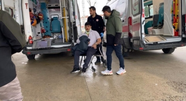 Bursa'da kamyonet ile hafif ticari araç çarpıştı: 4 yaralı