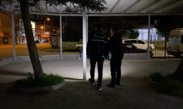 Aşk üçgeni bıçaklı kavgaya dönüştü: 2 yaralı