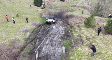Bursa'da Off-Road yarışında takla attı