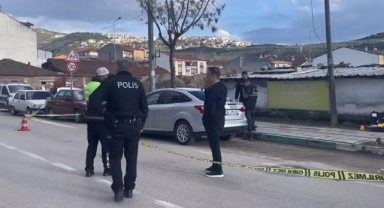 Bursa'da silahlı saldırı: Yaralı halde kaçıp polise sığındı