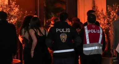 KADIKÖY’DE ZEHİR TACİRLERİNE DARBE! 12 GECE KULÜBU VE İŞLETMEYE OPERASYON DÜZENLENDİ