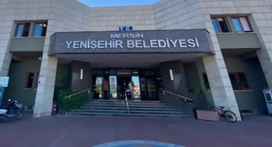 MERSİN’DE YENİŞEHİR BELEDİYESİNE ŞAFAK OPERASYONU! BAŞKAN YARDIMCILARI DA GÖZALTINDA