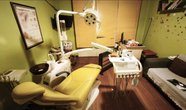 Sahte dişçi mahalleliyi şok etti