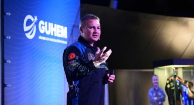 Türkiye’nin ilk astronotu Gezeravcı, GUHEM’de uzay yolculuğunu anlattı