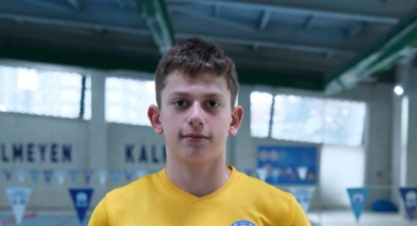 Yıldırımlı yüzücülere milli gurur