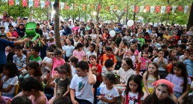 Başkan Yılmaz'dan miniklere sürpriz