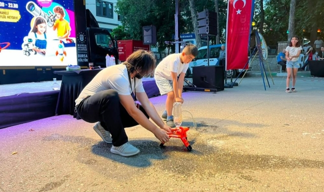 Orhaneli'de MobilFest ile bilim dolu gece