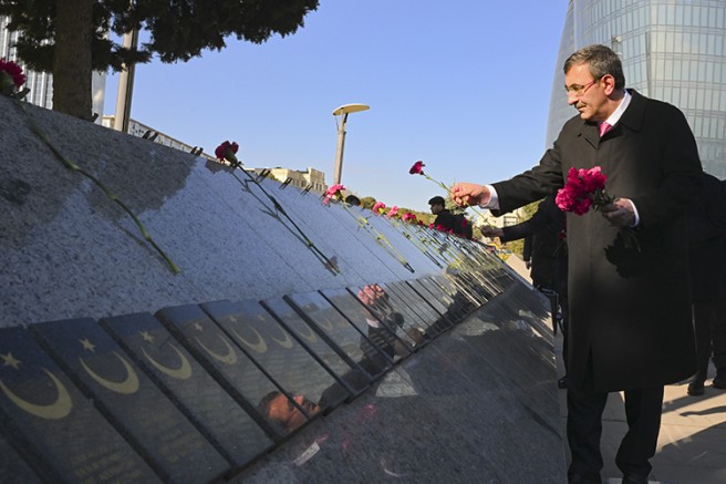 Azerbaycan Cumhurbaşkanı Aliyev, Cumhurbaşkanı Yardımcısı Yılmaz'ı kabul etti