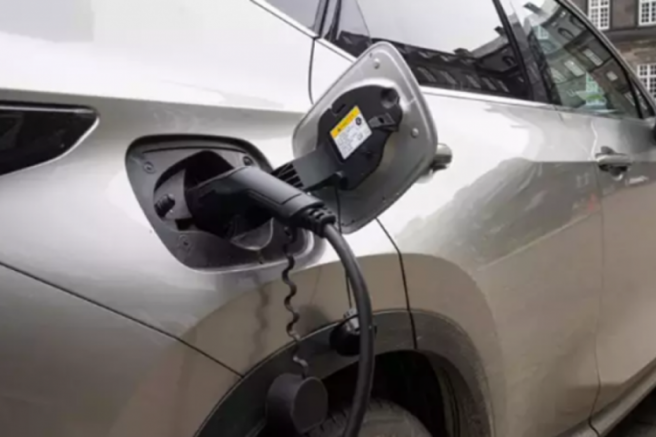 Bakan Bolat açıkladı: Birleşik Krallık ile elektrikli araç ticaretine ilişkin gelişme